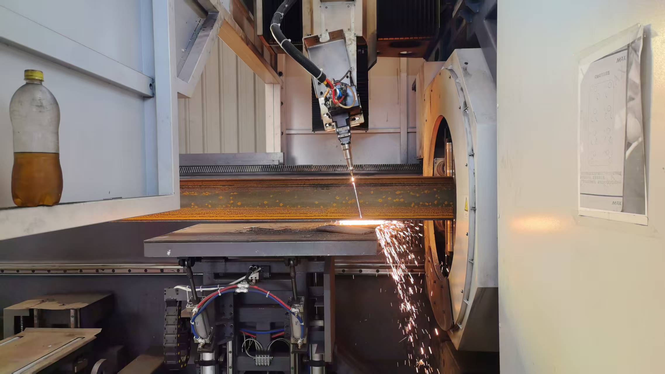 لیویوان اسٹیل ڈھانچے کی پروسیسنگ کے معیار کی خبروں کو بہتر بناتا ہے